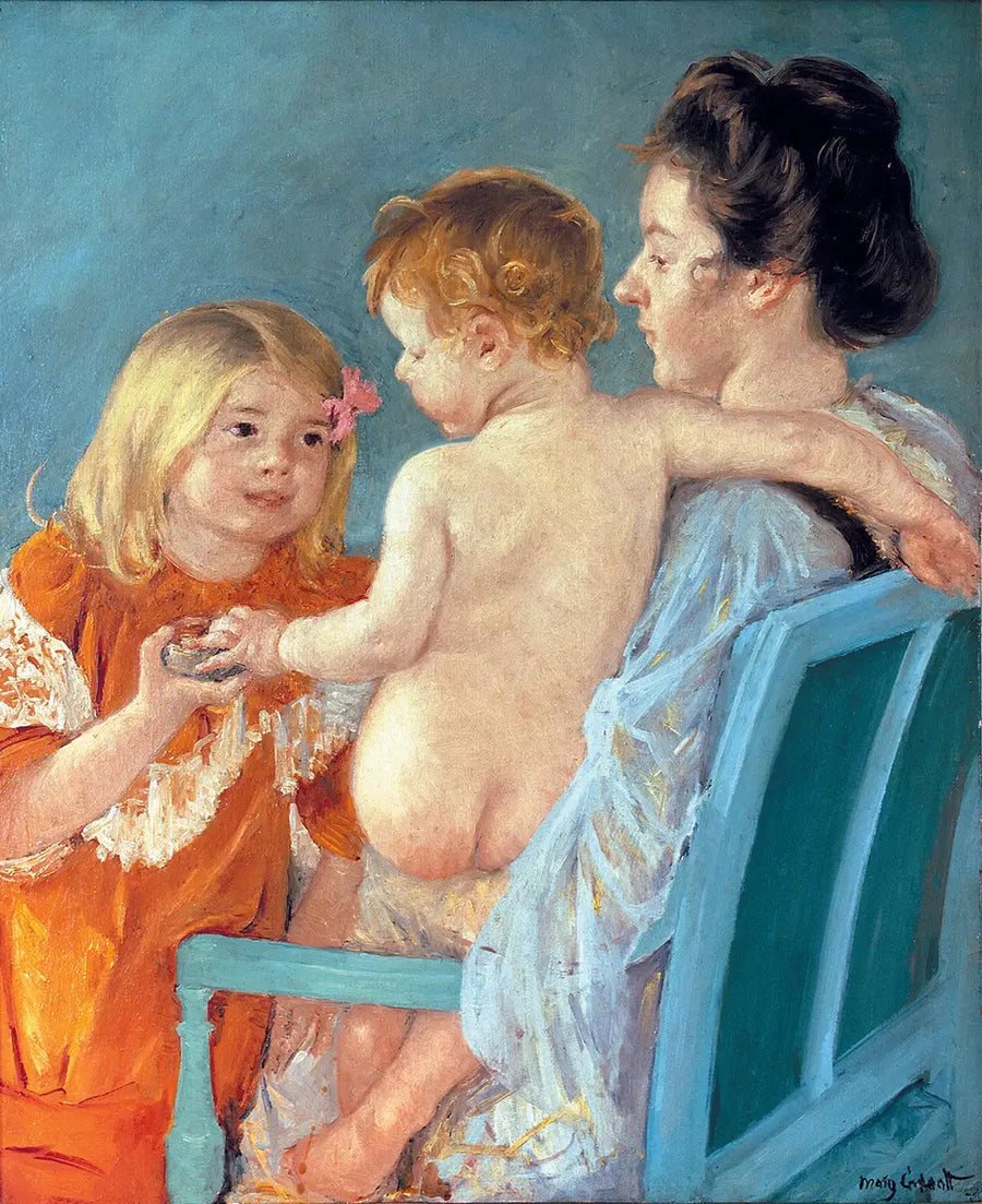 Sara geeft een speelgoed aan de baby - Mary Cassatt